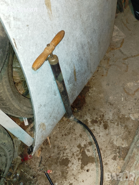 Ръчна помпа за гуми, снимка 1