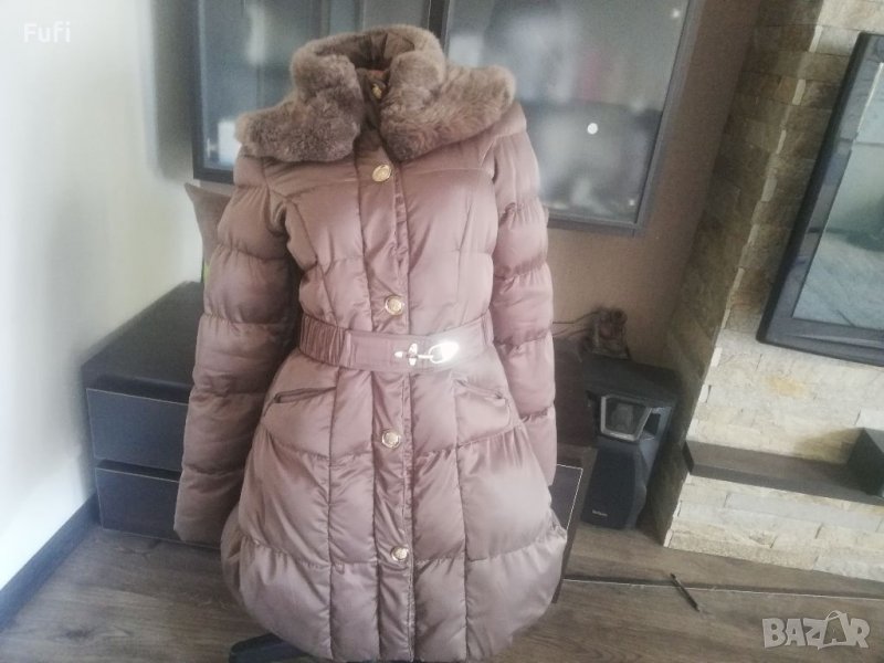 45 лв, дебело дълго яке с коланче, С голям пух на яката, M размер с точни размери, снимка 1