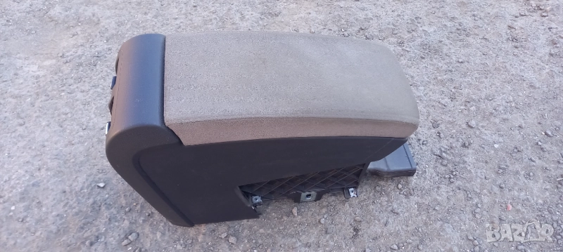 Подлакътник за VW Passat B6, снимка 1