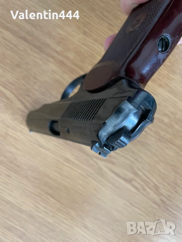 Пистолет "Макаров", кал.9х18мм - Деактивиран/Обезопосен, снимка 4 - Бойно оръжие - 53643126