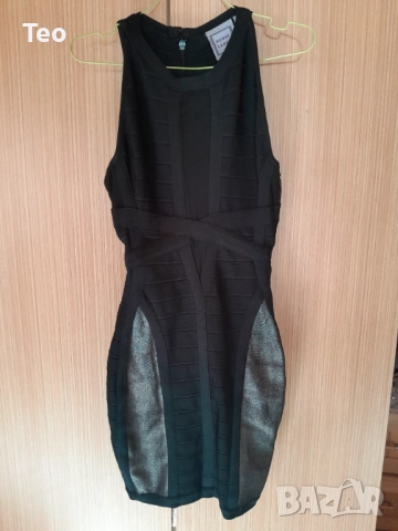 Къса черна рокля Herve Leger