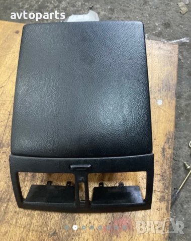 Toyota avensis verso 2005година Шкафчета, снимка 2 - Части - 40469565