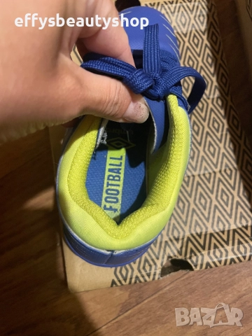 Футболни стоножки Umbro, снимка 4 - Футбол - 51736884