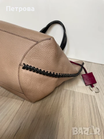 Tod's кожена чанта Оригинал, снимка 5 - Чанти - 51229291