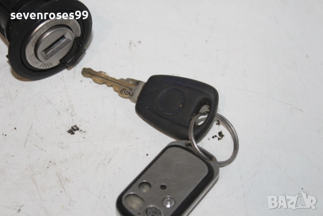 Контактен ключ + патрон заден капак Фиат Пунто 2 2001 1.2i 60 Fiat Punto 2  2/3врати, снимка 4 - Части - 53503730