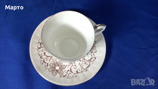 Български костен порцелан, 5 чашки, 5 чинийки, захарничка с капаче, снимка 8 - Чаши - 50188940