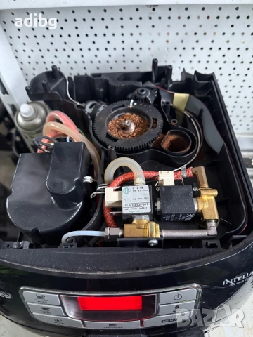 На части - Saeco İntelia One Touch Cappuccino HD8753 с Кана за мляко, снимка 5 - Кафемашини - 53128518