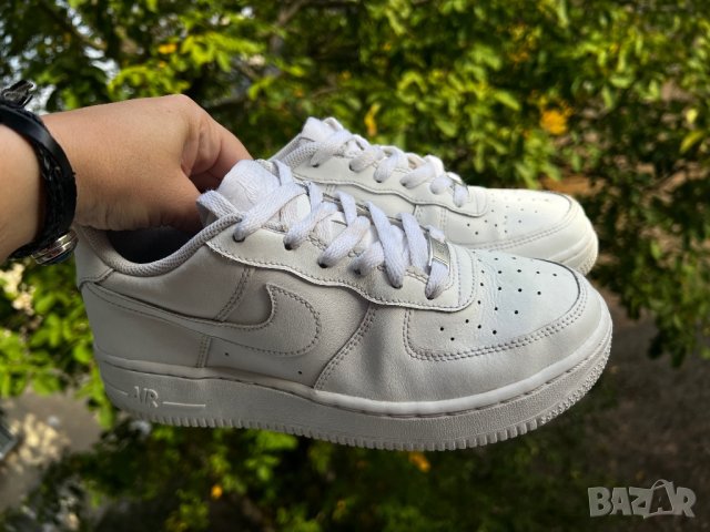Nike Air Force 1 Low — номер 37.5, снимка 2 - Маратонки - 42691384