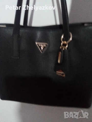 Нова елегантна дамска чанта GUESS.