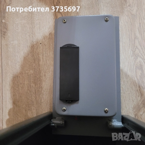 Малко метално сейфче., снимка 4 - Други стоки за дома - 52806717