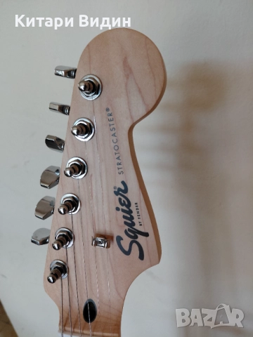Продавам електрическа китара Squire Sonic ST BK, снимка 4 - Китари - 51876585