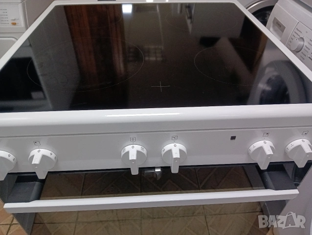 Като нова свободно стояща печка с керамичен плот Voss с две години гаранция!, снимка 5 - Печки, фурни - 53613598