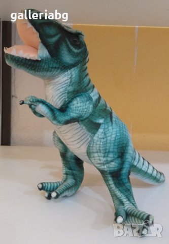 Плюшена играчка на динозавър