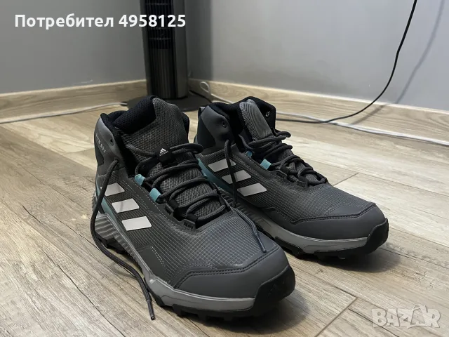 Обувки на adidas terex