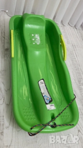 Продавам детска пластмасова шейна Race (Moni Race / Prosperplast) в отлично състояние, снимка 3 - Зимни спортове - 53133785