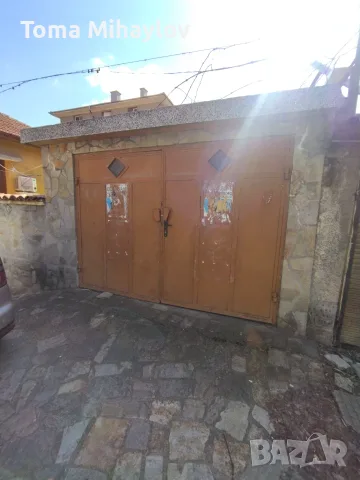 Продавам двуетажна къща в кв. Овчарски, снимка 12 - Къщи - 56131385