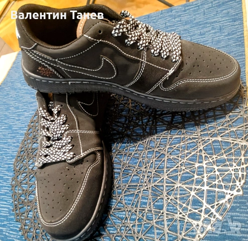 Обувки Nike Travis Scott edition, снимка 2 - Маратонки - 53659983