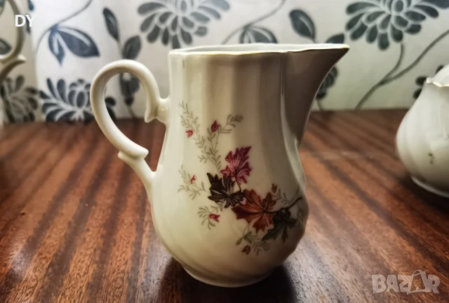 Нов Порцеланов сервиз за кафе 17 части есенни листа, снимка 5 - Сервизи - 51143312