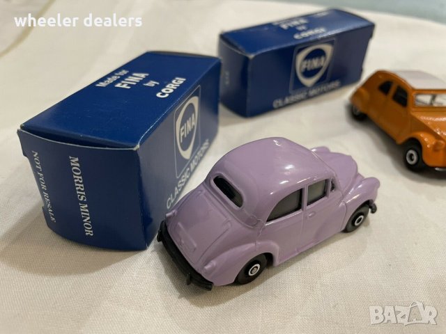 Метални колички CORGI Fina Morris Minor и Citroen 2 Cv 1:64