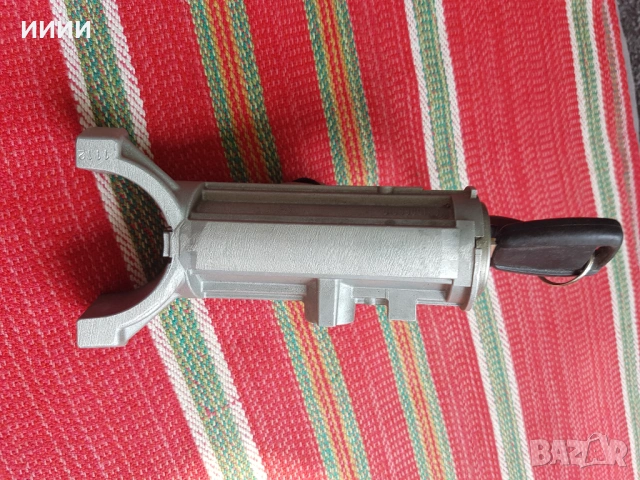 Контактен патрон с конзола и клейморед за бус, снимка 5 - Части - 53228414