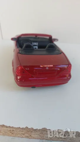 Mercedes Benz slk 1/24 maisto, снимка 2 - Колекции - 56057900