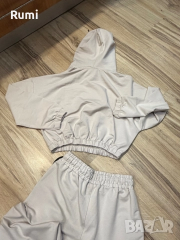 Дамски нов екип Nike - Sportswear Tech Dri-Fit ! М, 55 лв, снимка 9 - Спортни екипи - 51894773