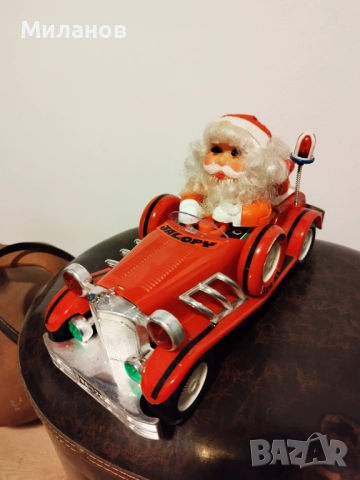 Стара механизирана играчка от 1984-та година