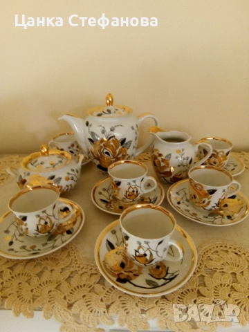 За ценители на руският порцелан, пълен сервиз за кафе,, Золотая роза,,