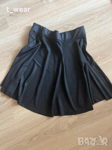 Разпродажба Поли , рокли и къси панталони 