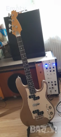 Японска бас китара, снимка 16 - Китари - 51283985