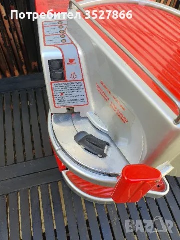 Кафе машина  с капсули, снимка 2 - Кафемашини - 47449228