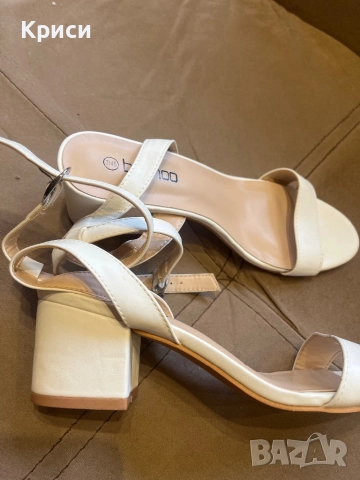 Бели сандали на BOOHOO , снимка 3 - Сандали - 51441710