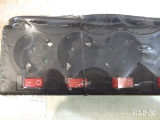 Удължител с разклонител с шест гнезда нов, снимка 2 - Разклонители и удължители - 52136780