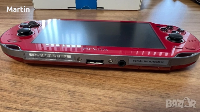 Sony PS Vita PCH-1000 Cosmic Red CIB(Complete in Box) 8GB, снимка 10 - PlayStation конзоли - 53333934
