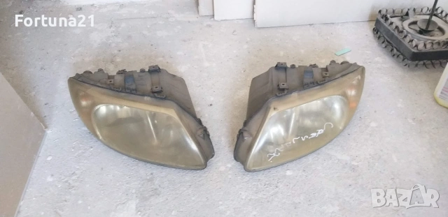 Chrysled Voyager - оригинални фарове