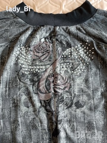 💜Нова блуза с камъни С размер 🌼, снимка 2 - Блузи с дълъг ръкав и пуловери - 44309439