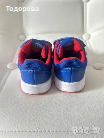 Маратонки Adidas 22 номер 13 см , снимка 4 - Детски маратонки - 51473157