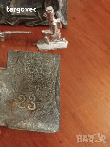 Старинна немска матрица калъп за оловни войници d.r.g.m, снимка 2 - Антикварни и старинни предмети - 40264684