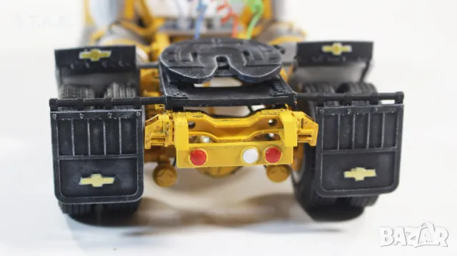 Шевролет Камион C60 Умален Модел Мащаб 1:24 Chevrolet C60 Truck Scale 1/24, снимка 6 - Колекции - 48581941