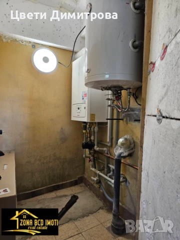 Продавам първи етаж от Двуетажна къща , снимка 5 - Етаж от къща - 50740171