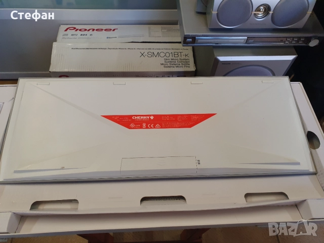 Безжична клавиатура и мишка / CHERRY DW 8000 клавиатура с мишка комплект DE безжична бяла-сребриста , снимка 10 - Клавиатури и мишки - 51971642