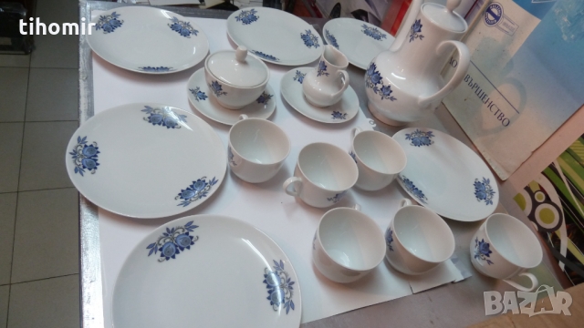 Баварски порцеланов сервиз за кафе, снимка 3 - Сервизи - 36101207
