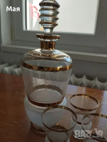 Винтидж чаши за ракия със златен кант от средата на миналия век, снимка 14 - Чаши - 50280239