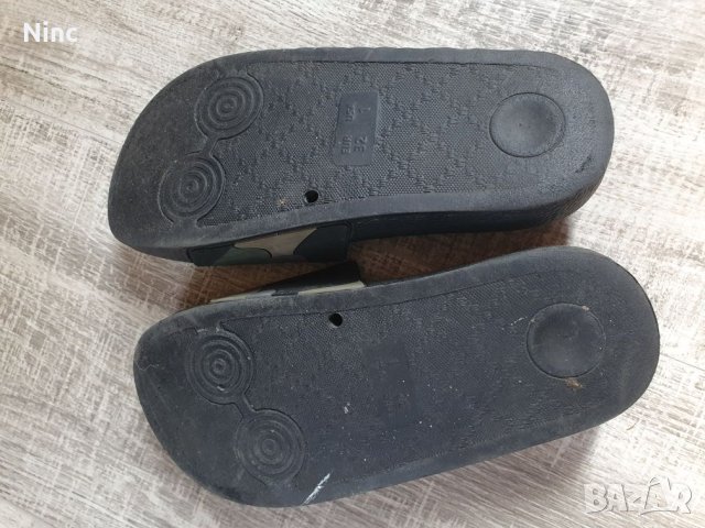 Детски джапанки Guess 32, снимка 2 - Детски джапанки - 41122034