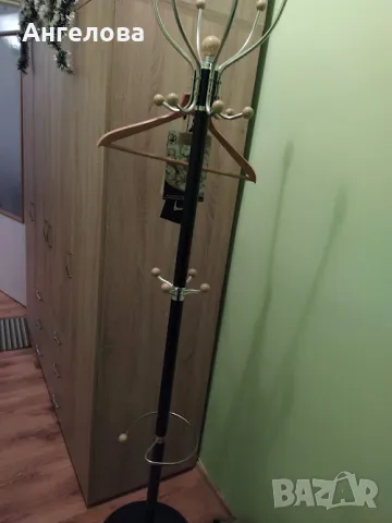 закачалка за дрехи