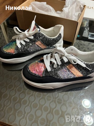 Продавам дамски маратонки, снимка 2 - Дамски ежедневни обувки - 38832025