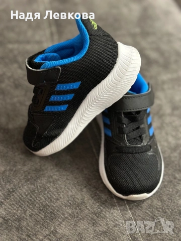 Маратонки Адидас 