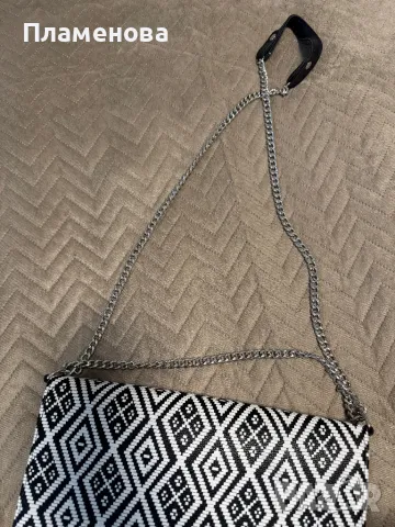 Дамска черно бяла чанта с дълга дръжка, снимка 5 - Чанти - 48959963