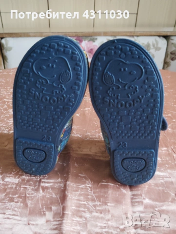 Детски пантофи Snoopy номер 23 , снимка 6 - Детски пантофи - 53808029