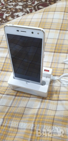 Бърза Зарядна станция 4 USB 1 PD има вградена поставка за телефон , снимка 3 - Друга електроника - 53470498